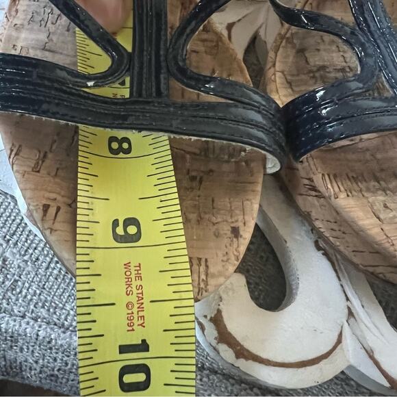 Michael Kors Navy Patent Leather Wedge Heels Sandals 6 - Picture 8 of 10